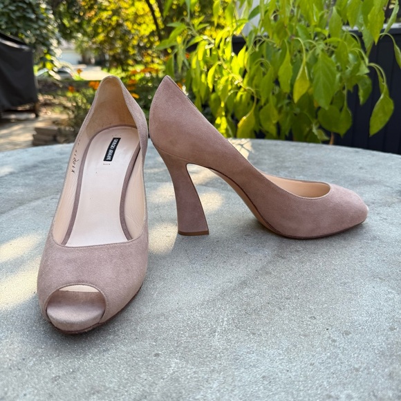 EUC Giorgio Armani Suede Leather Nude Peep Toe Block Heel Pumps Size 38.5 - Picture 1 of 12